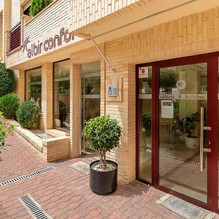 아파트 Albir Confort - Avenida 1 Dorm